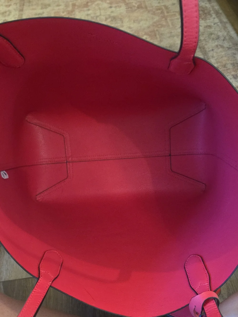 Kate Spade Ava reversible Tote In PINK